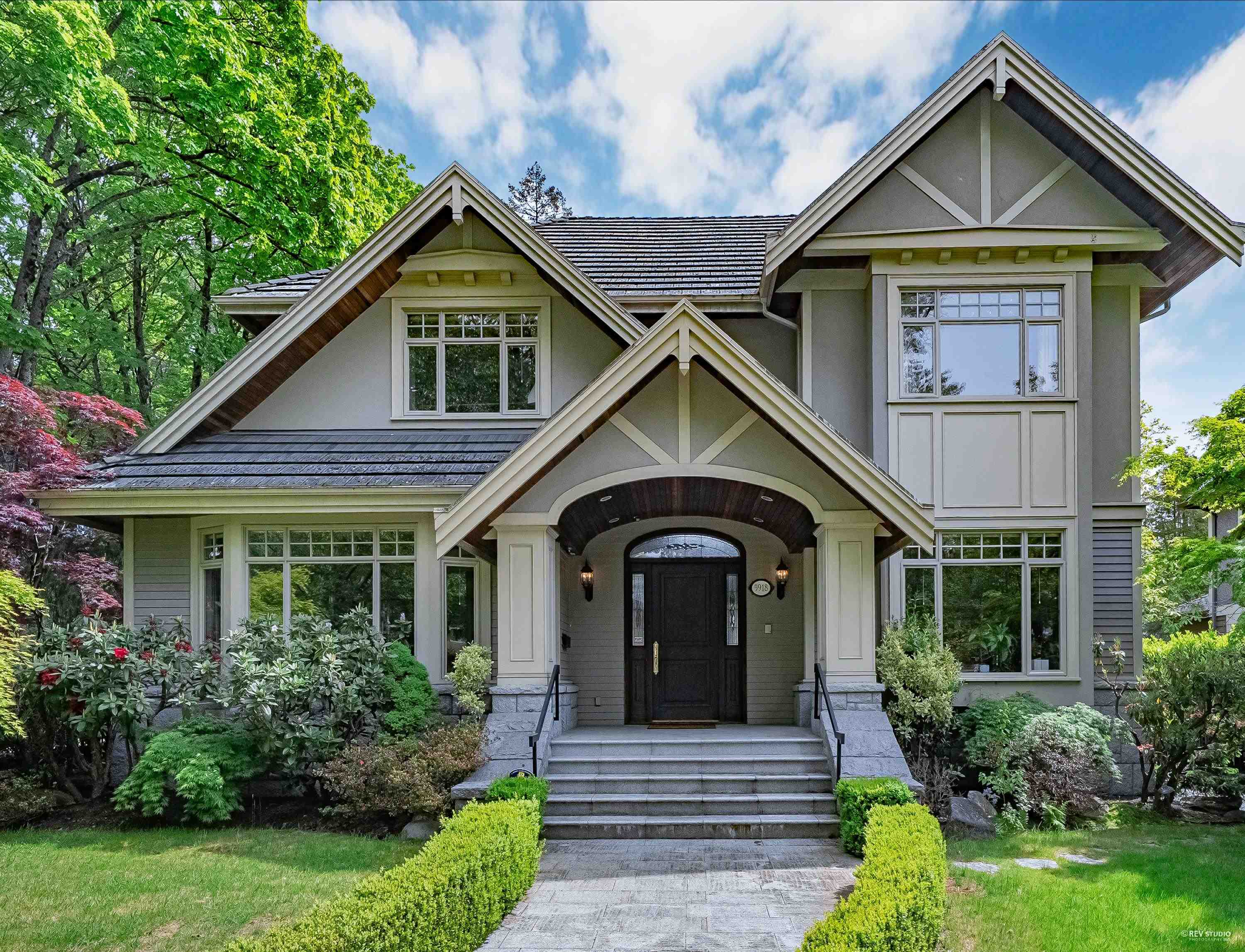 Property Photo: 5918 Adera Street BC V6M 3J4