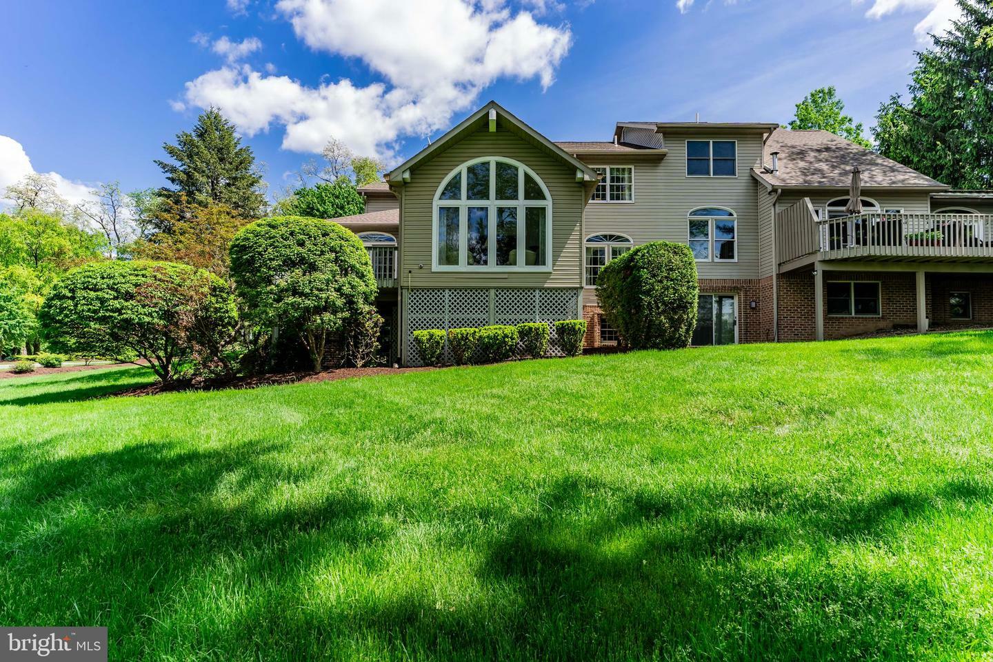 Property Photo: 504 Bridgeview Drive PA 17043