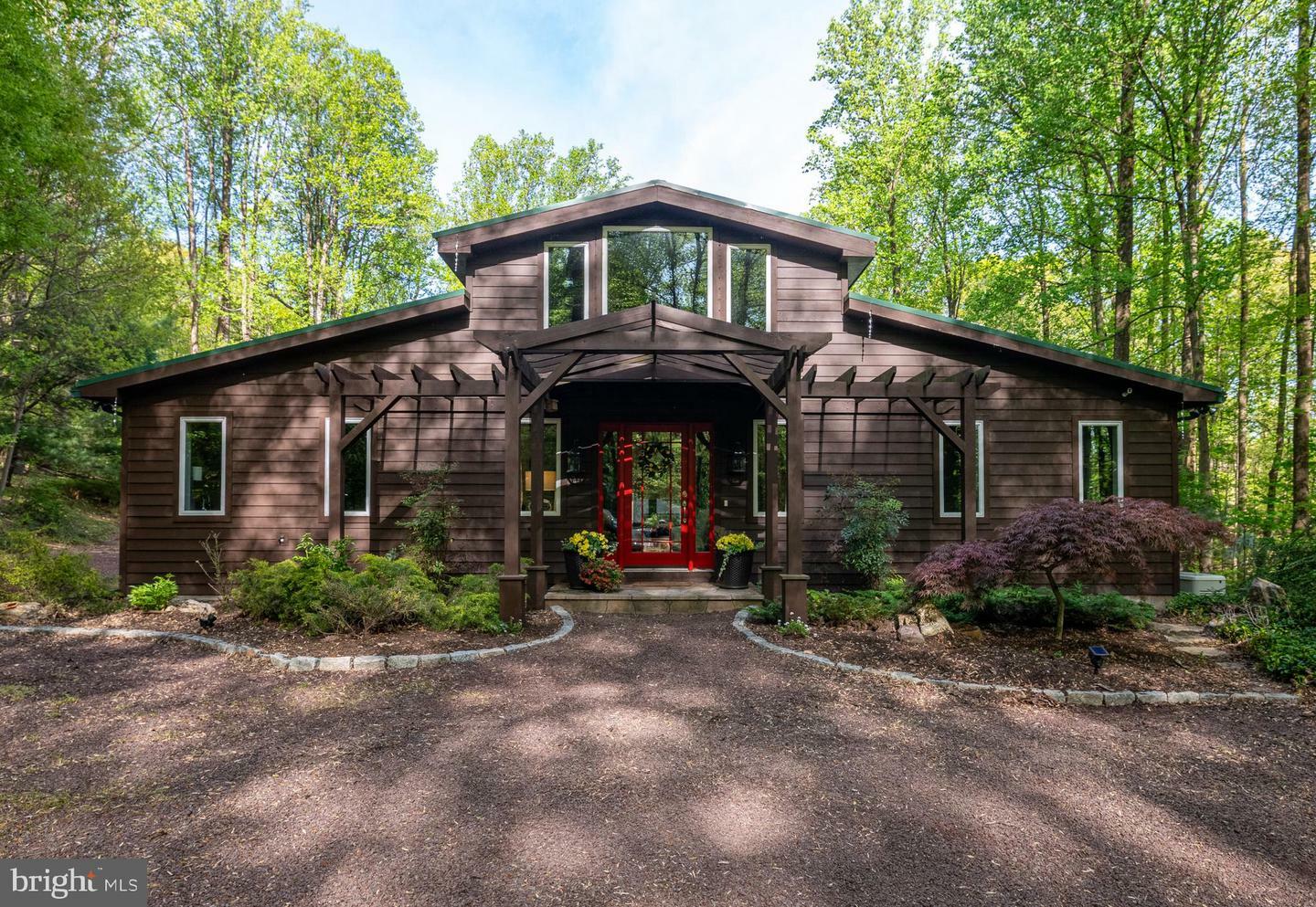 Property Photo: 1088 Imperial Drive PA 19540