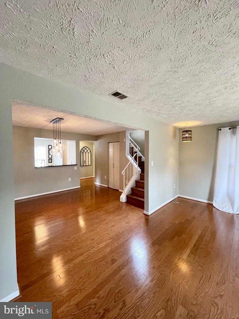 Property Photo: 5737 Independence Circle 5737 VA 22312