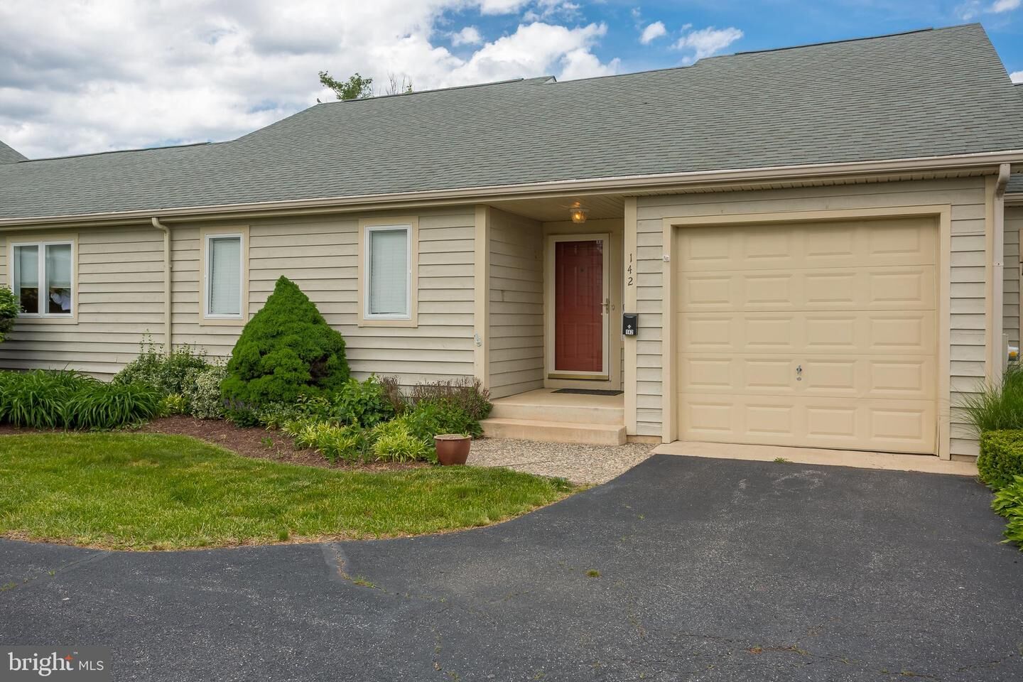 Property Photo: 142 Lakeside Drive DE 19958