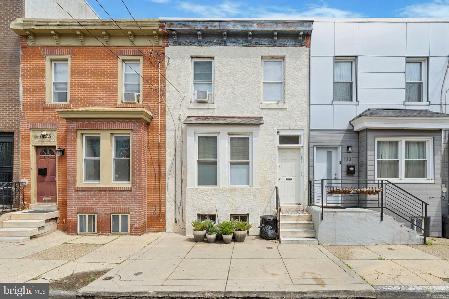 1833 Reed Street  Philadelphia PA 19146 photo