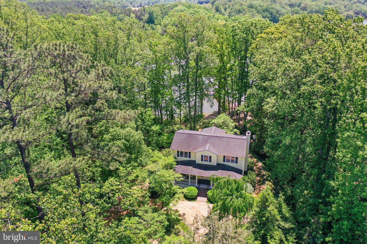 Property Photo: 800 Brook Avenue VA 22488