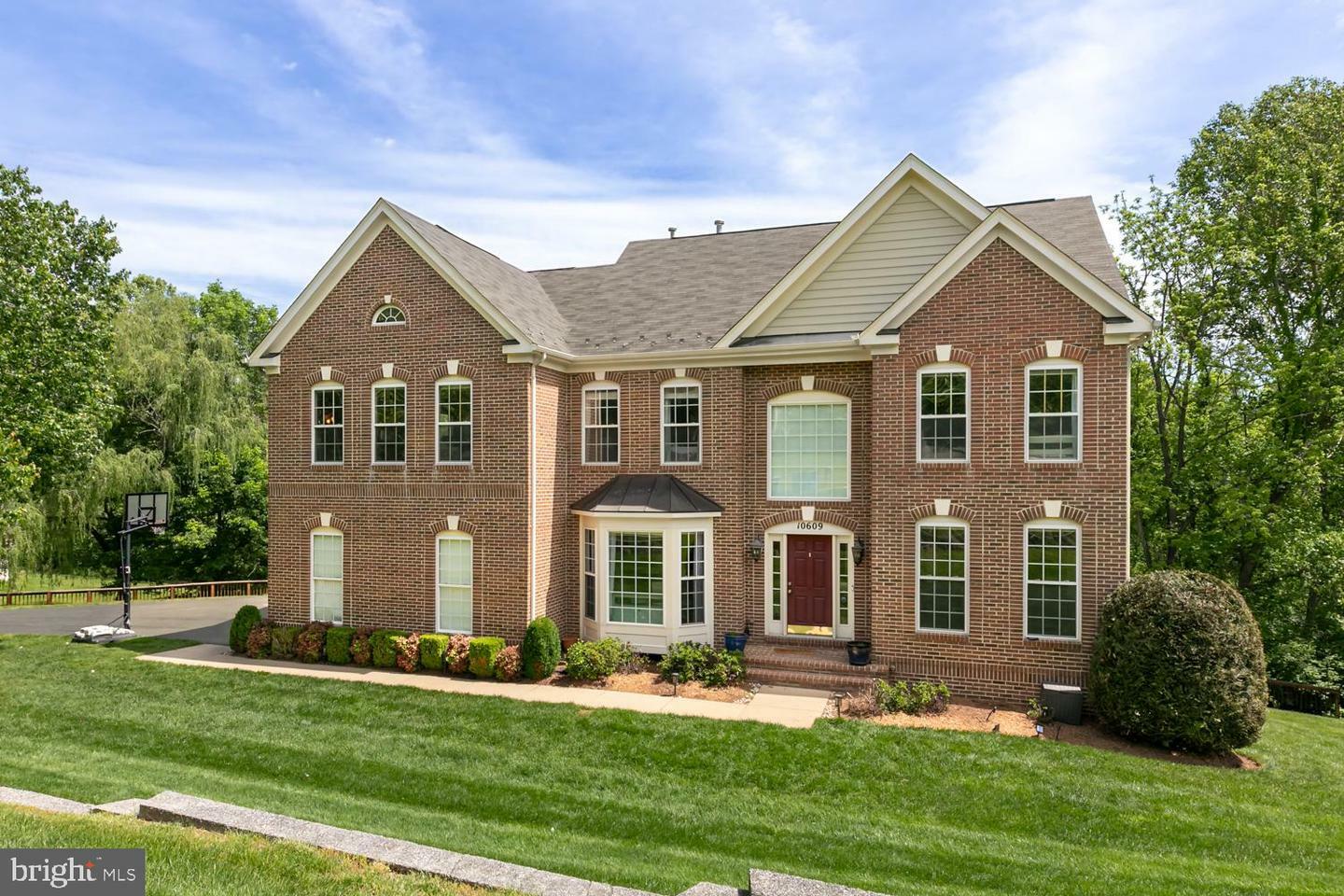 Property Photo: 10609 Little Run Farm Court VA 22182