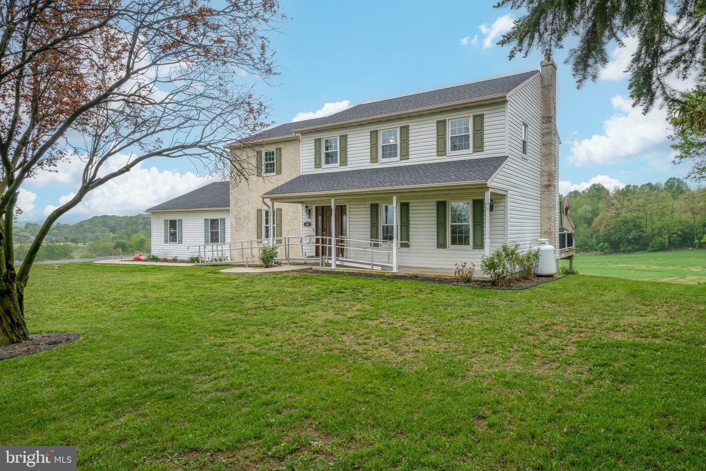 Property Photo: 46 Schoolhouse Road PA 17560