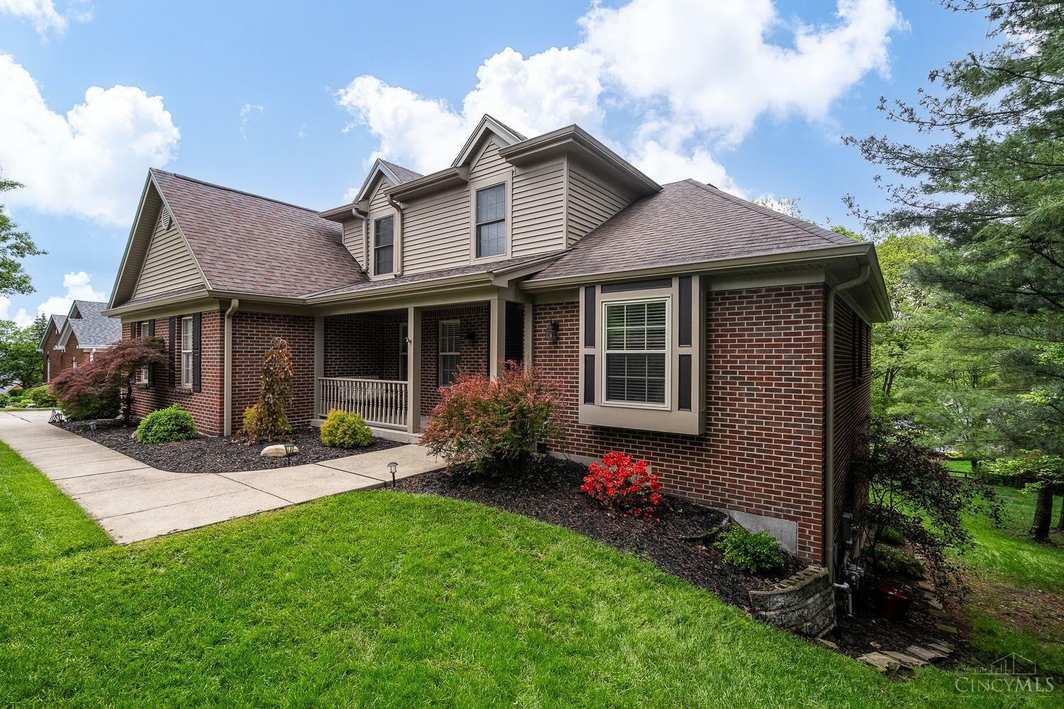 Property Photo: 938 Martini Dr OH 45233