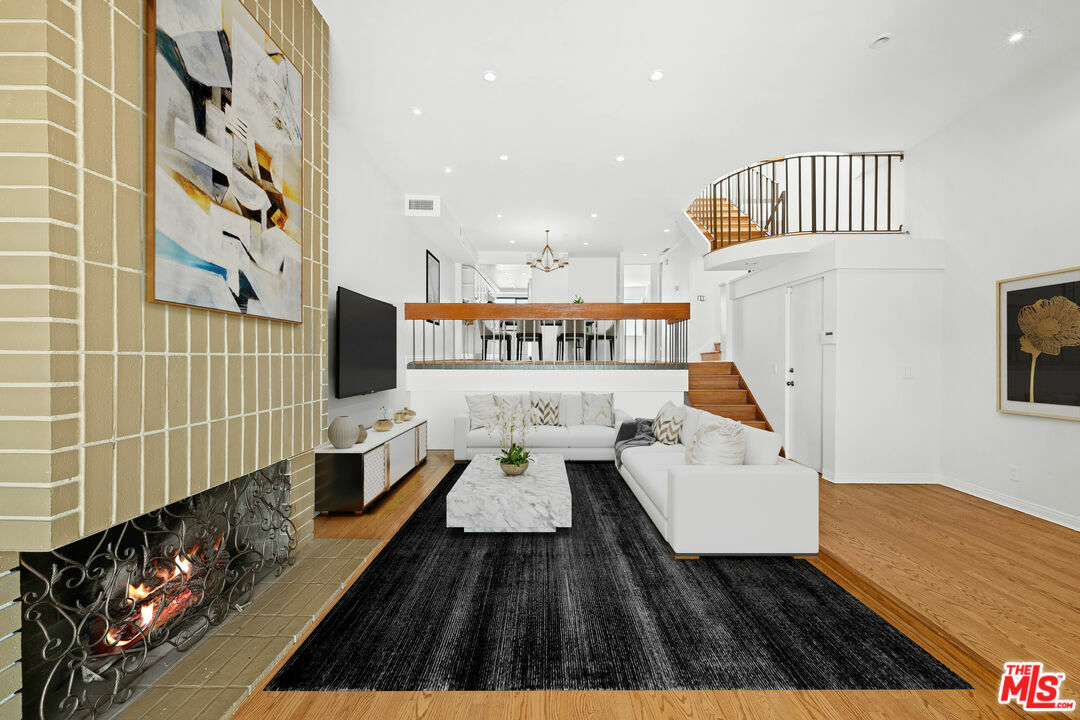 357 S El Camino Dr  Beverly Hills CA 90212 photo