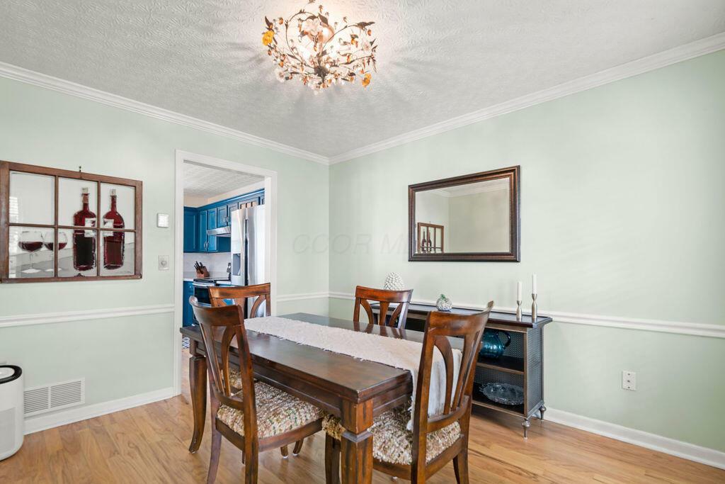 Property Photo: 952 Military Drive OH 43119