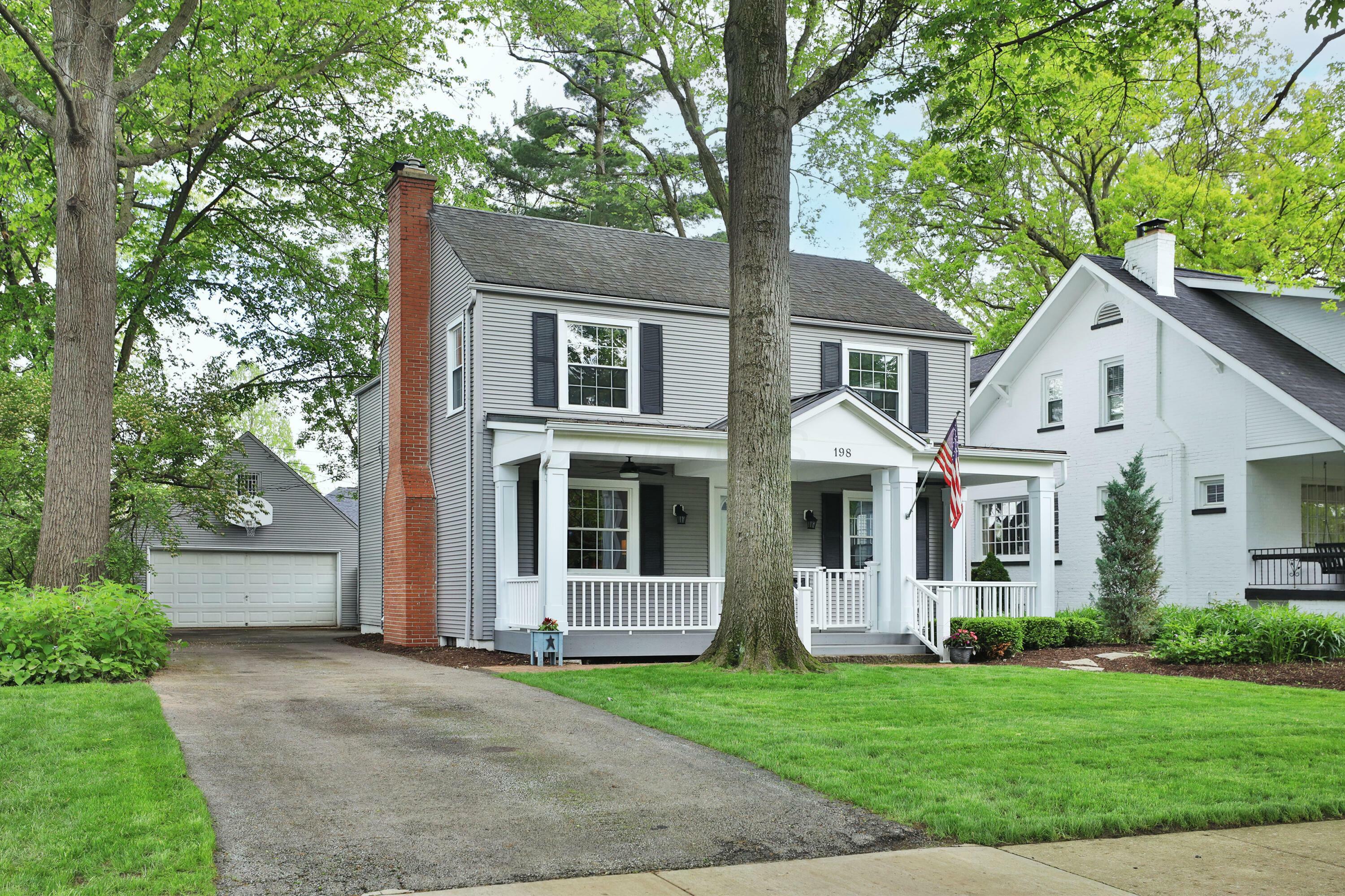 Property Photo: 198 N Roosevelt Avenue OH 43209