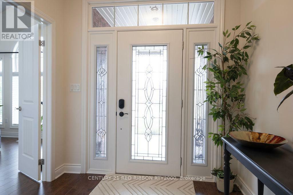 Property Photo: 396 Macdonald Street ON N7G 2M2