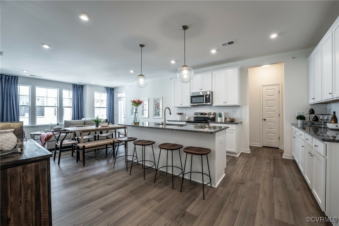 Property Photo: 5305 Twisting Vine Lane 204 VA 23059
