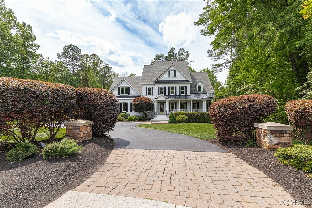 Property Photo: 2912 Aylesford Drive VA 23113