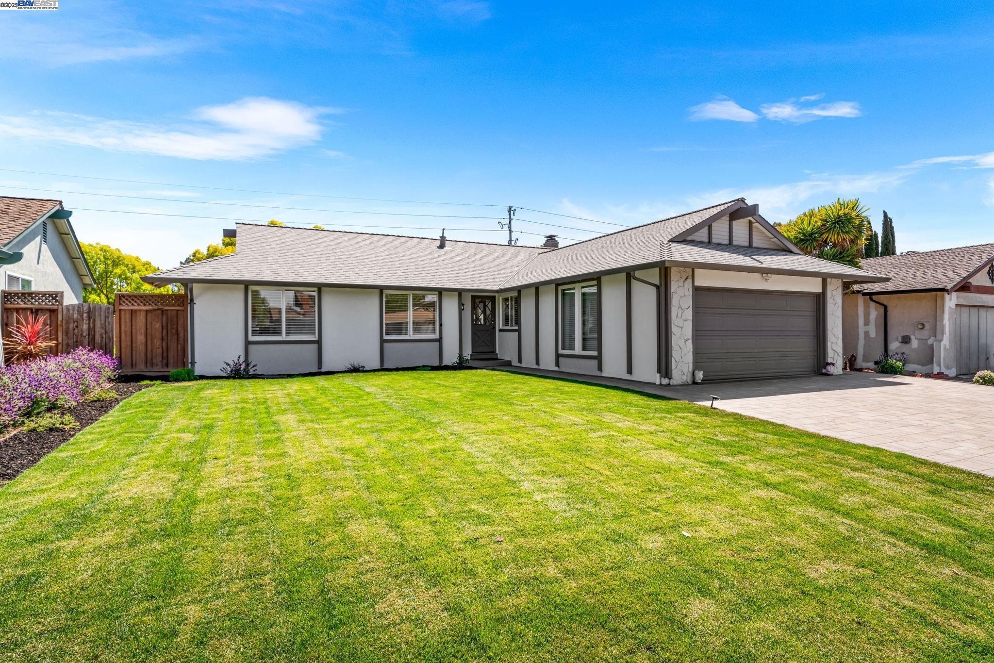 Property Photo: 477 Brighton Way CA 94551