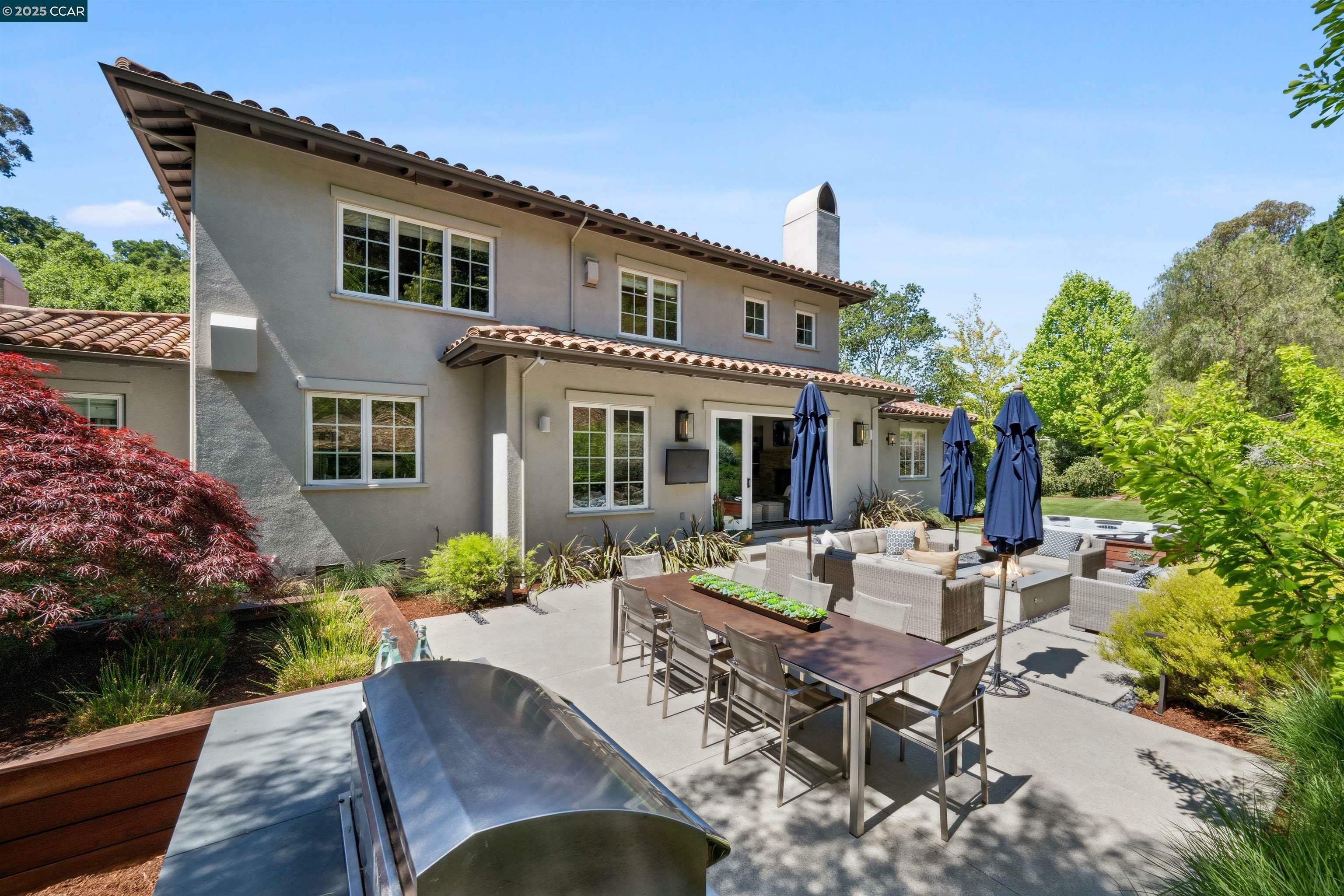 Property Photo: 31 Sandy Ct CA 94563
