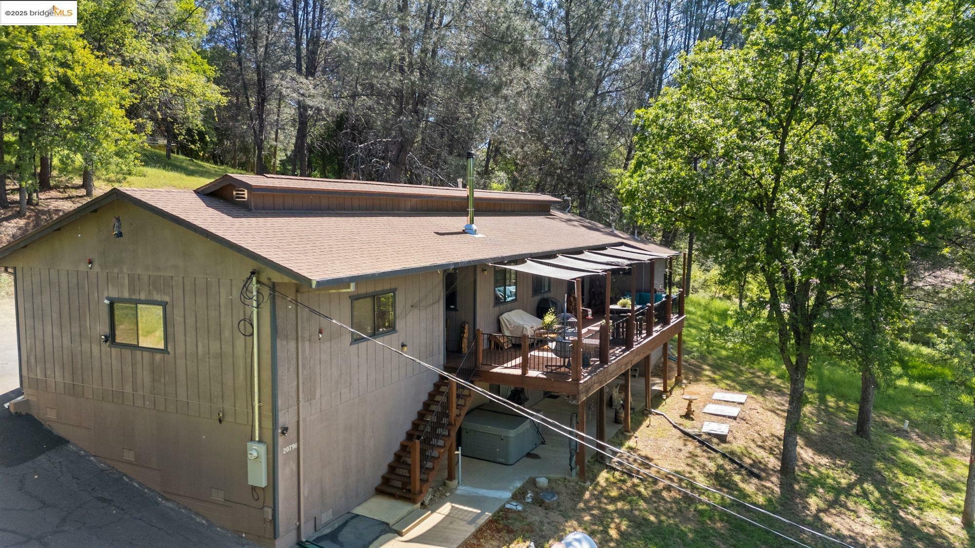 Property Photo: 20790 Crescent Way CA 95321