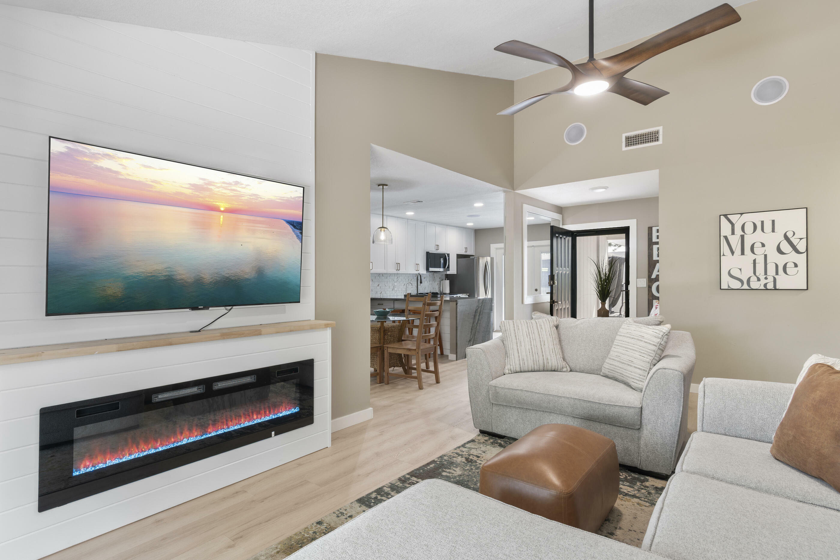 Property Photo: 399 Linkside Drive FL 32550