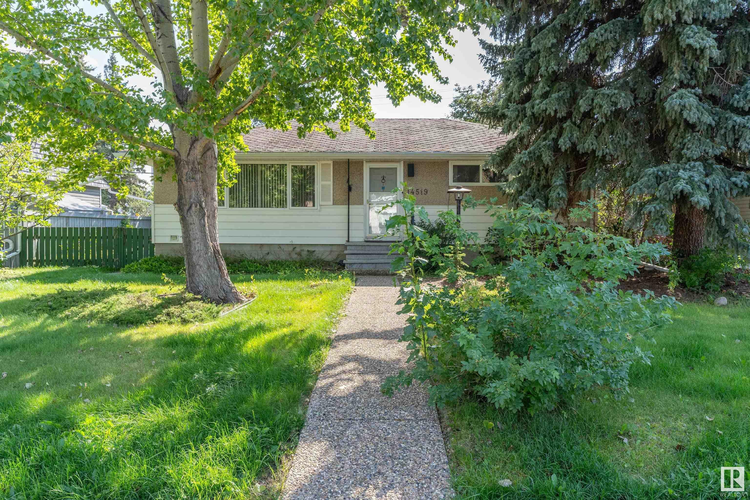 14519 86 Avenue NW  Edmonton AB T5R 4B5 photo