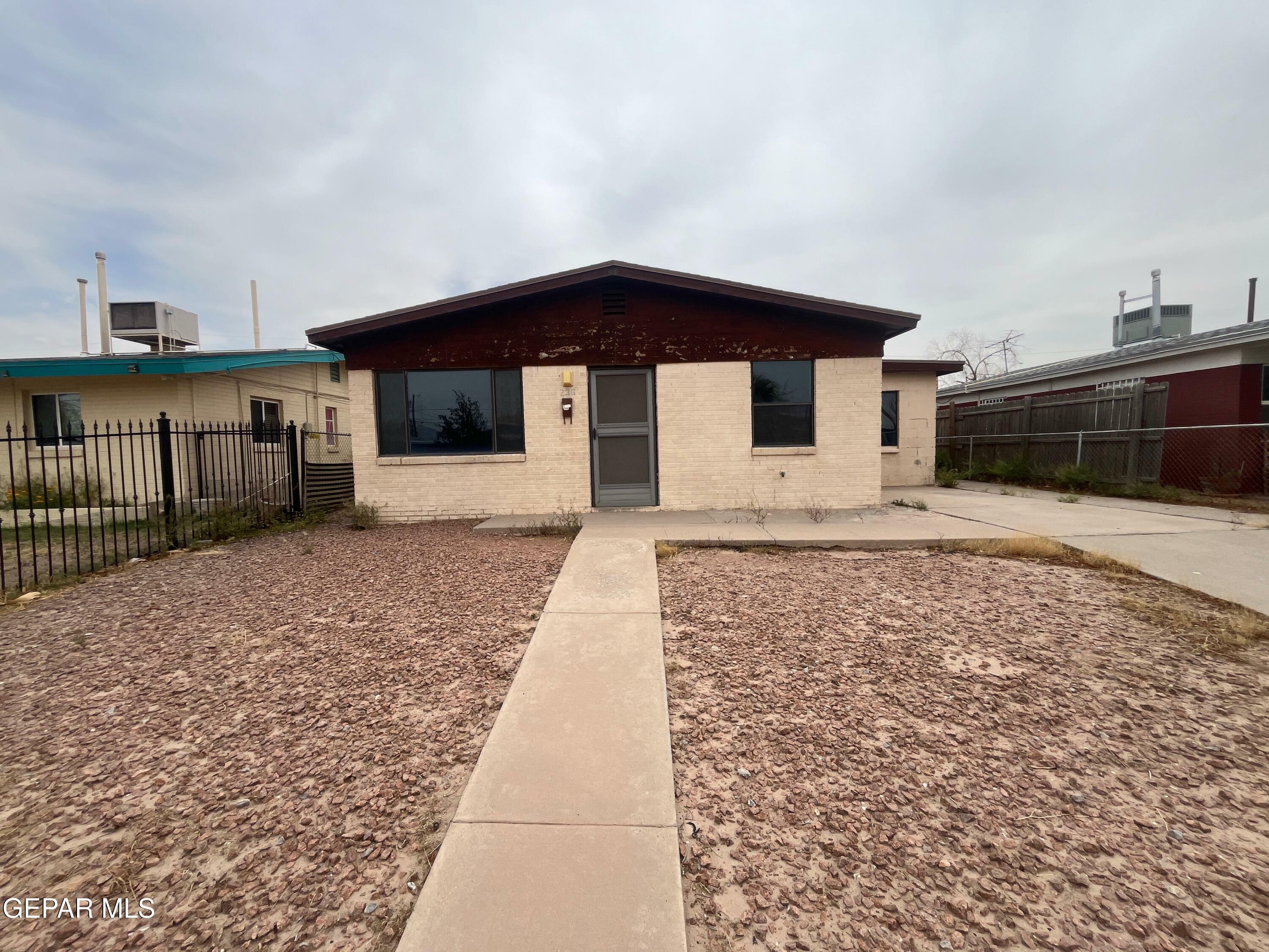 Property Photo:  236 Papaya Street  TX 79915 