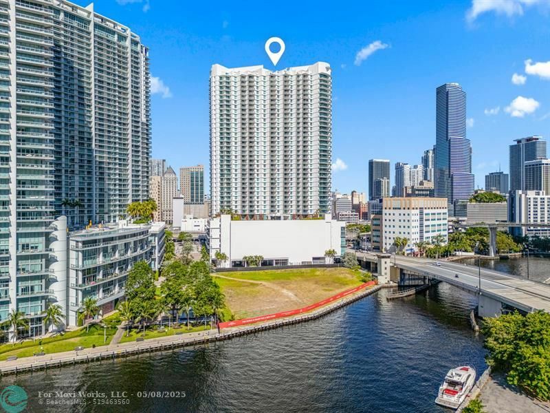 Property Photo: 350 S Miami Ave 2909 FL 33130