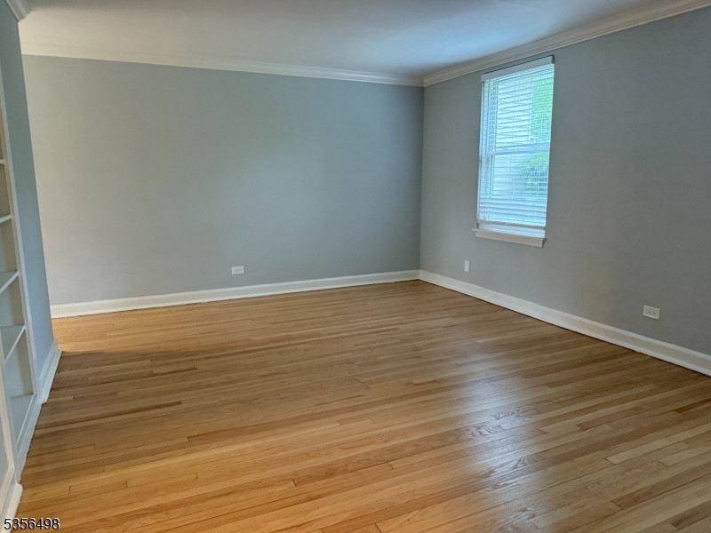 Property Photo: 160 Gordonhurst H1 NJ 07043