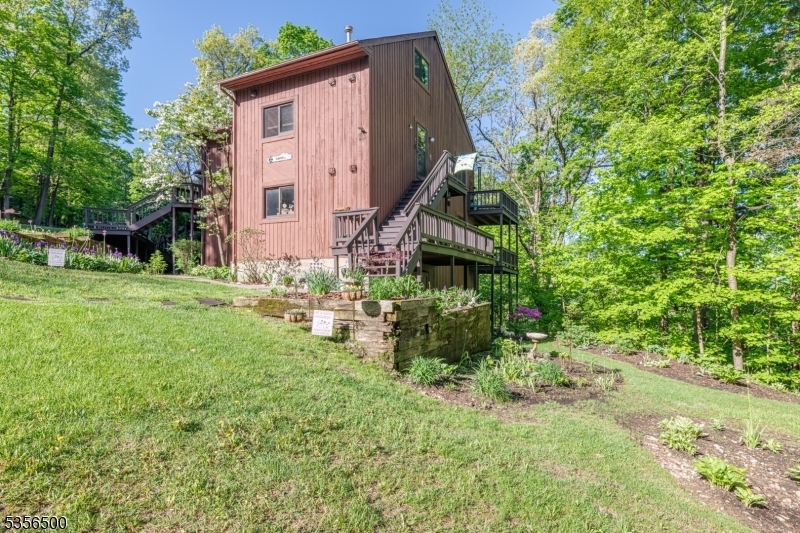 Property Photo:  2 Davos Dr, Unit 2  NJ 07462 