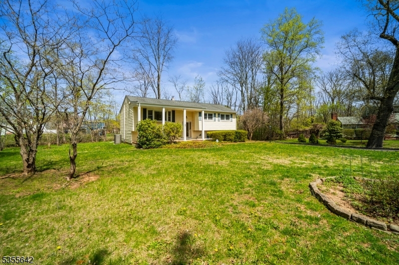 Property Photo: 6 Lynwood Dr NJ 08833