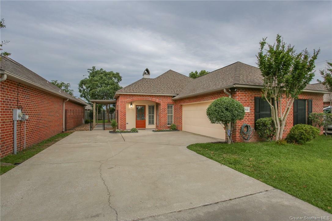 Property Photo: 2812 S Locke Point Drive LA 70605