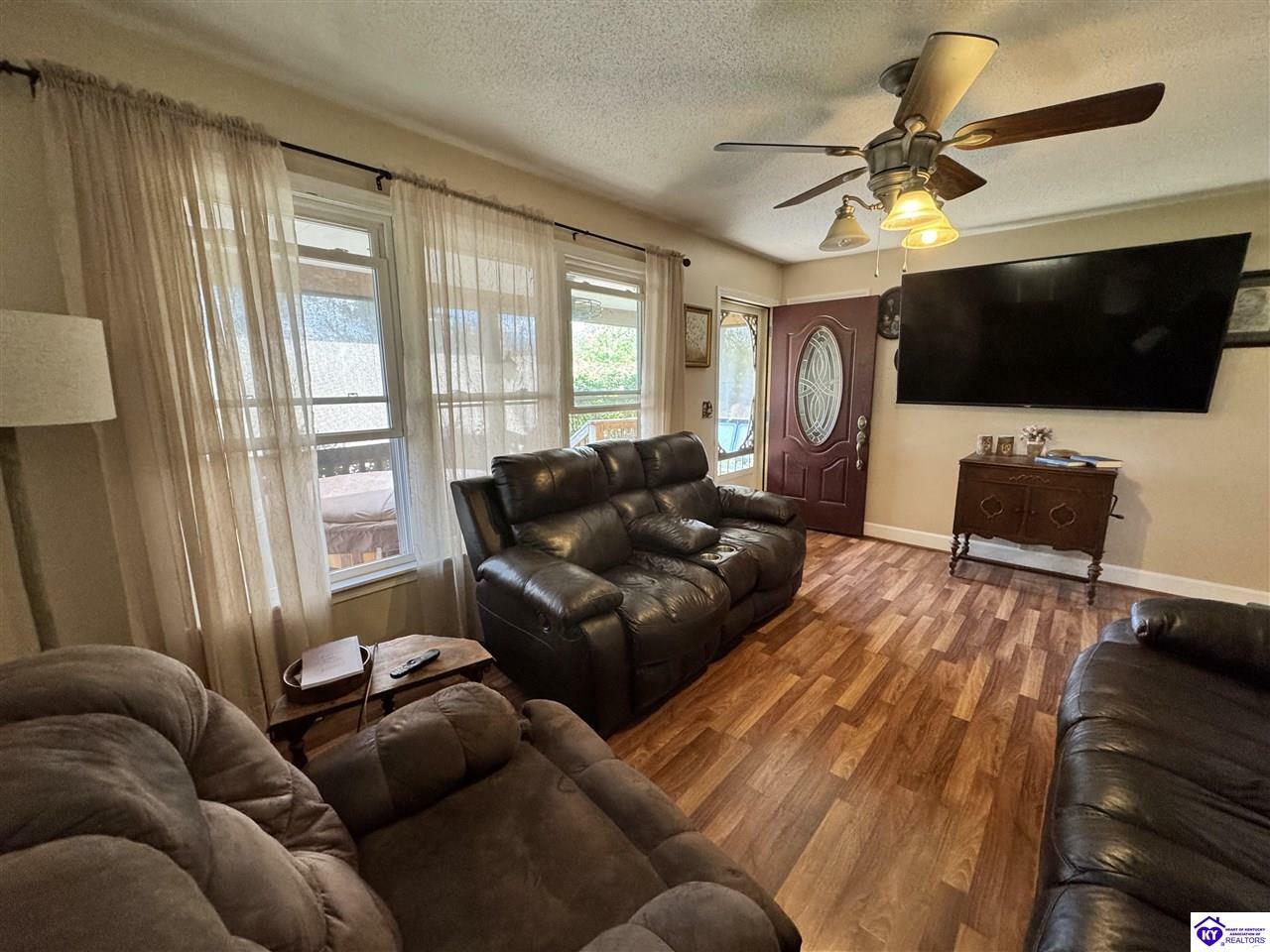 Property Photo: 84 Mt Merino Cemetery Lane KY 40146