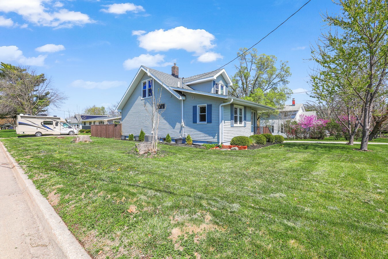 Property Photo: 1235 Payton Avenue IA 50315