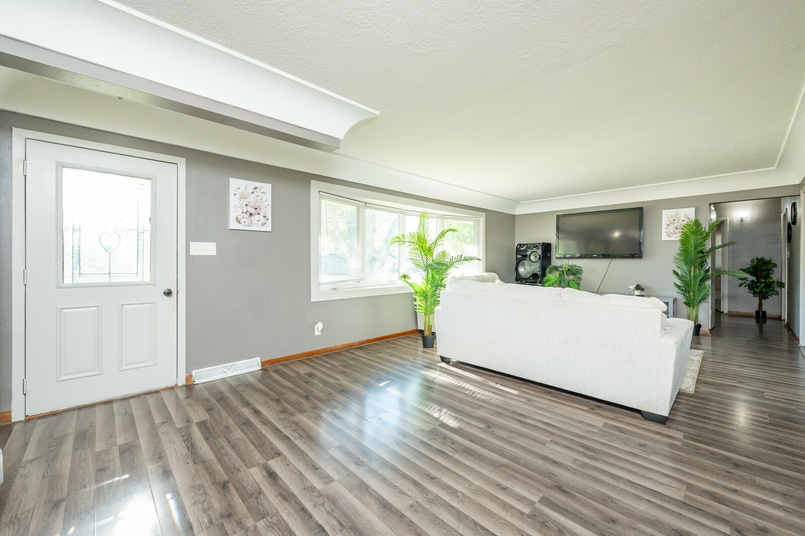 Property Photo: 1702 17th Street IA 50265