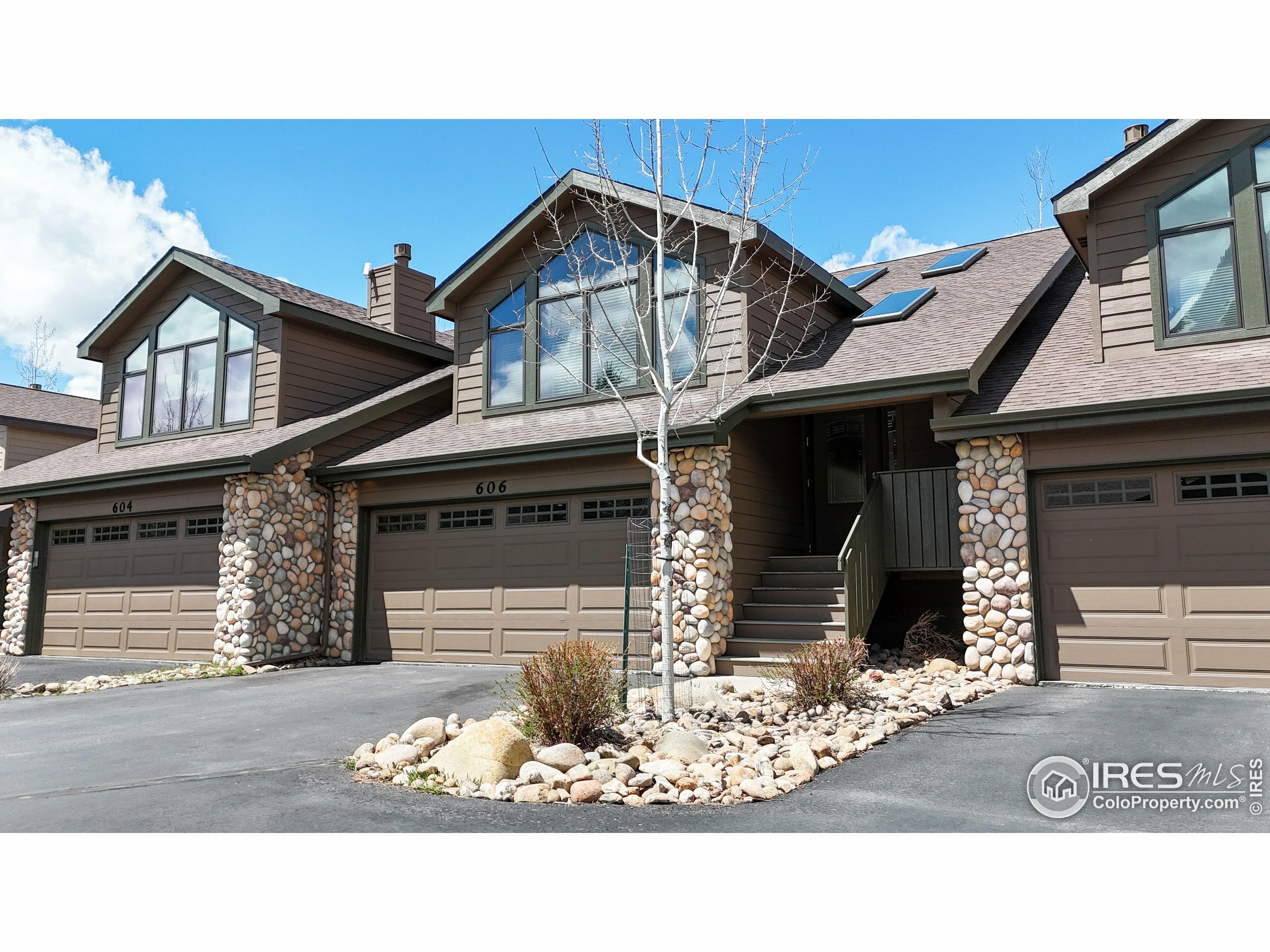 Property Photo: 606 Park River Pl CO 80517