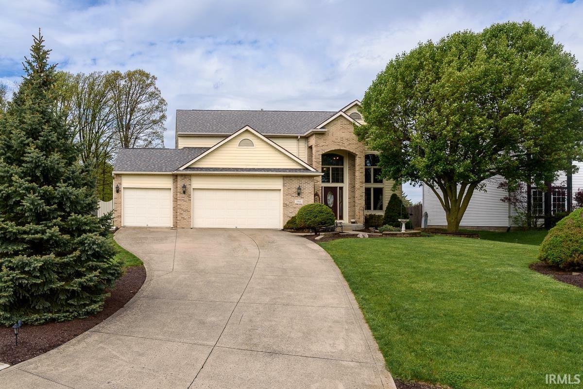 Property Photo: 1916 Deer Lodge Drive IN 46818-4684