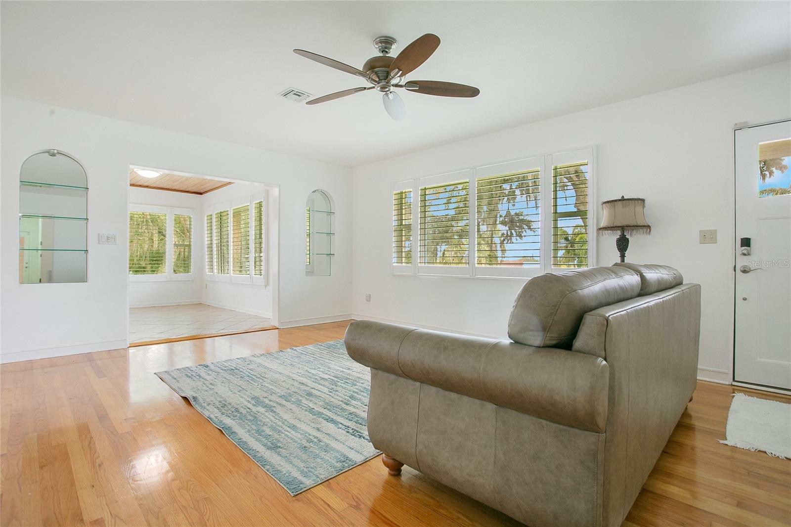 Property Photo: 606 N McDonald Street FL 32757