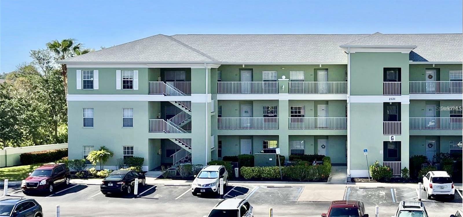 Property Photo: 2121 Heron Lake Drive 202 FL 33983