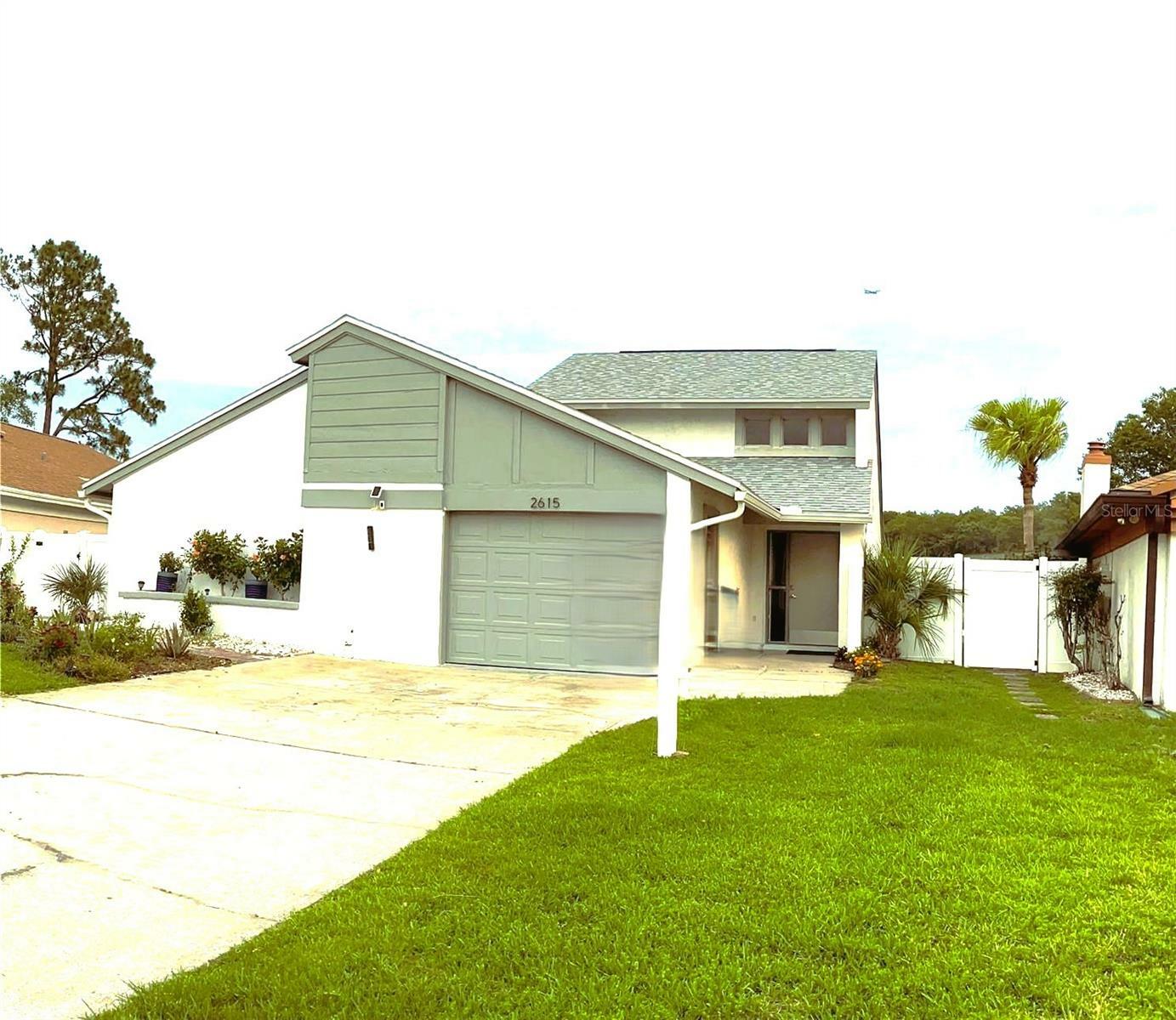 Property Photo: 2615 Autumn Green Drive FL 32822