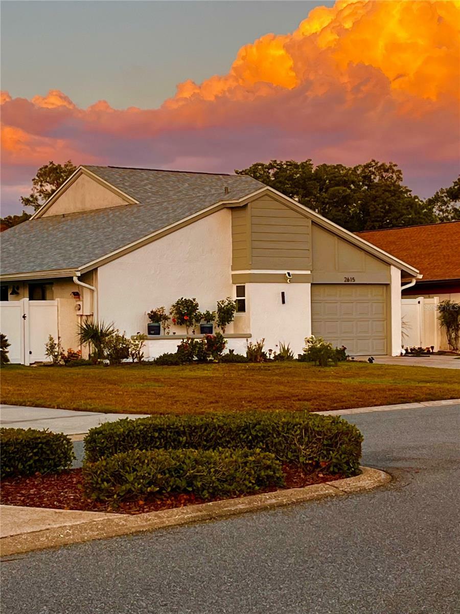 Property Photo: 2615 Autumn Green Drive FL 32822