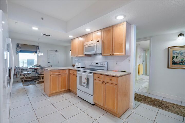 Property Photo:  3145 S Atlantic Avenue 503  FL 32118 