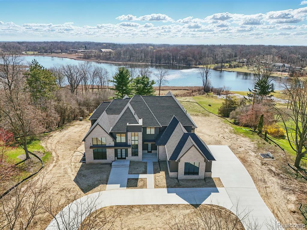 3281 Chickering Lane  Bloomfield Hills MI 48302 1413 photo