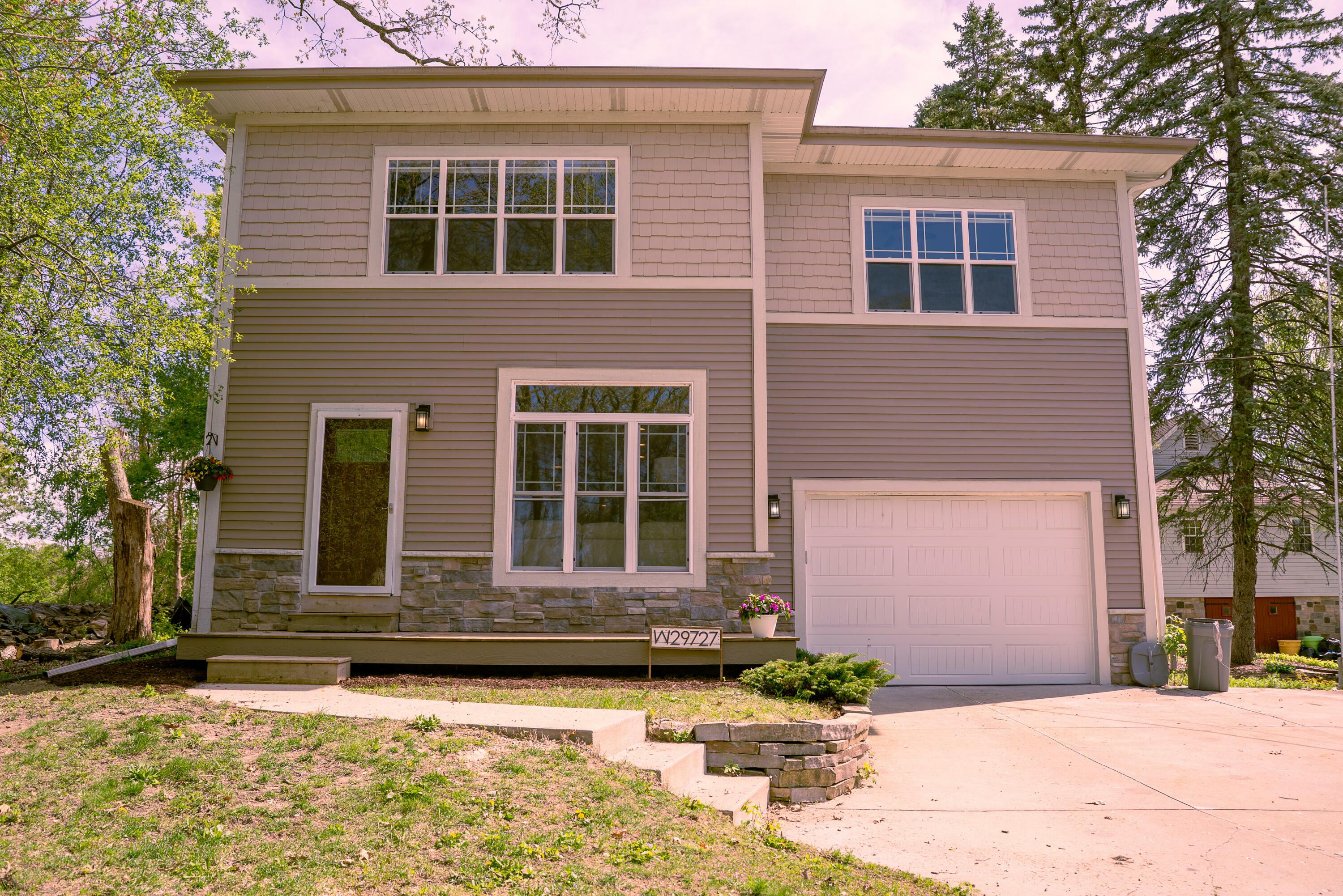 Property Photo: N21w29727 Glen Cove Rd WI 53072
