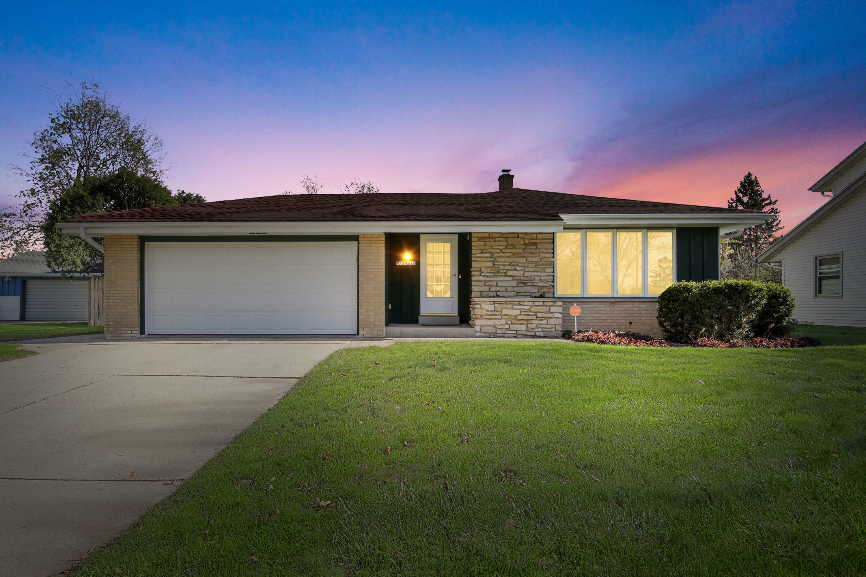 Property Photo: 10433 W Tower Ave WI 53224