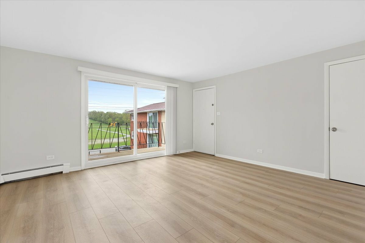 Property Photo: 14121 S Stewart Avenue 2D IL 60827