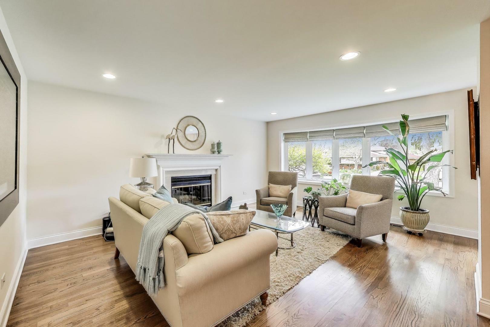 Property Photo: 2844 Downing Avenue IL 60154