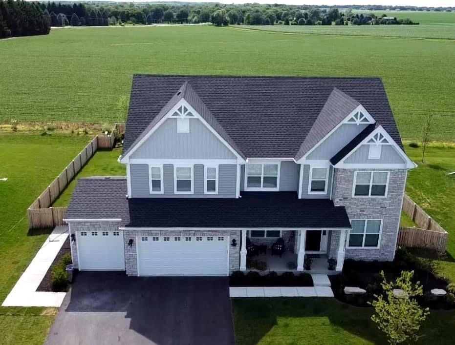 Property Photo: 27025 Ashgate Crossing IL 60585