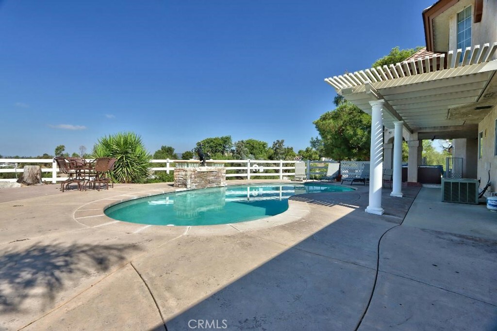 40405 Avenida Trebolo  Temecula CA 92592 photo