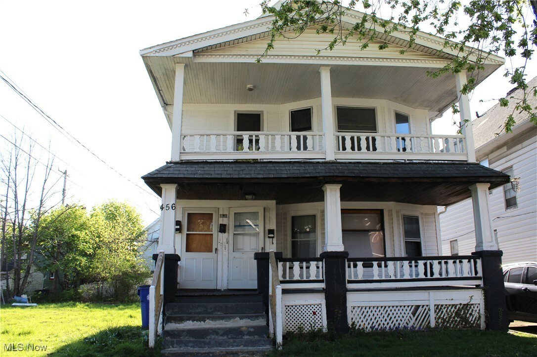 Property Photo: 456 E 148th Street OH 44110