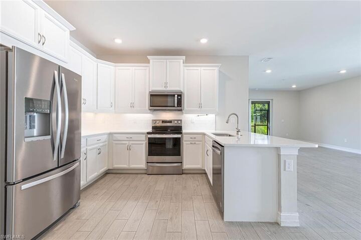 Property Photo:  1050 Enbrook Loop  FL 34114 
