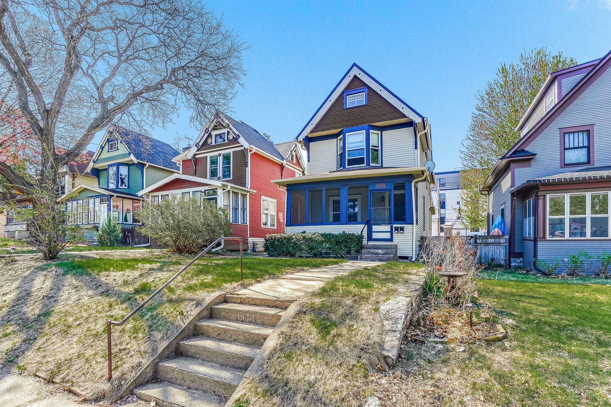 Property Photo: 1976 Iglehart Avenue MN 55104