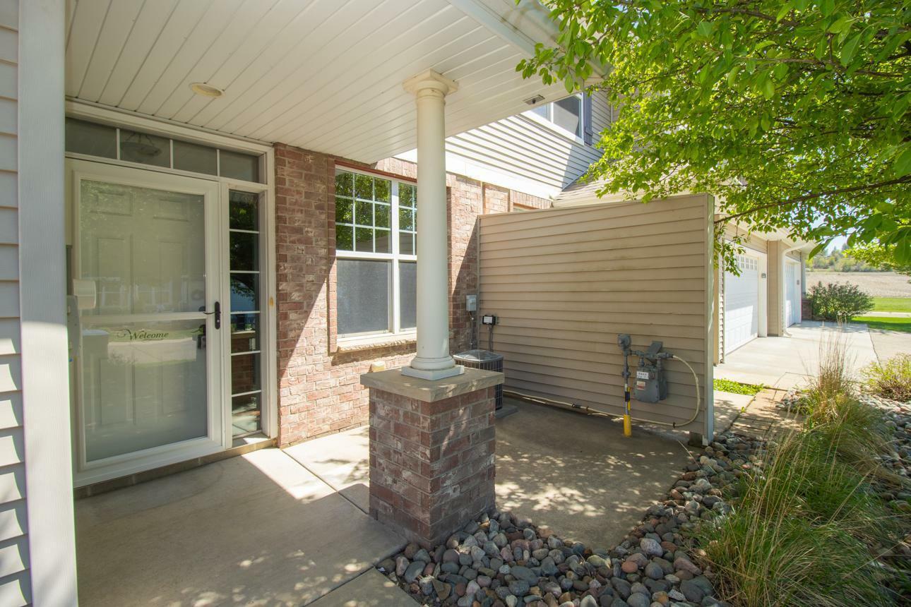 Property Photo: 502 Ford Street E MN 55057