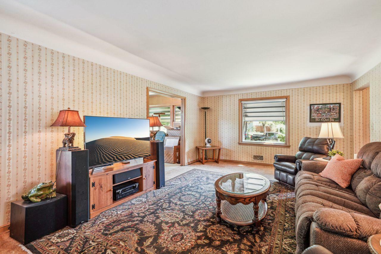 Property Photo: 5912 Cambridge Street MN 55416