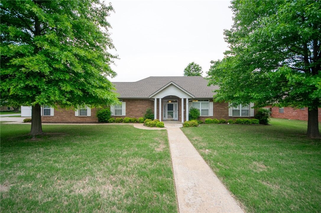 Property Photo:  296 W Countryside Drive  AR 72730 